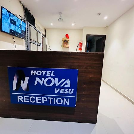 Hotel Nova Vesu 수라트 외부 사진